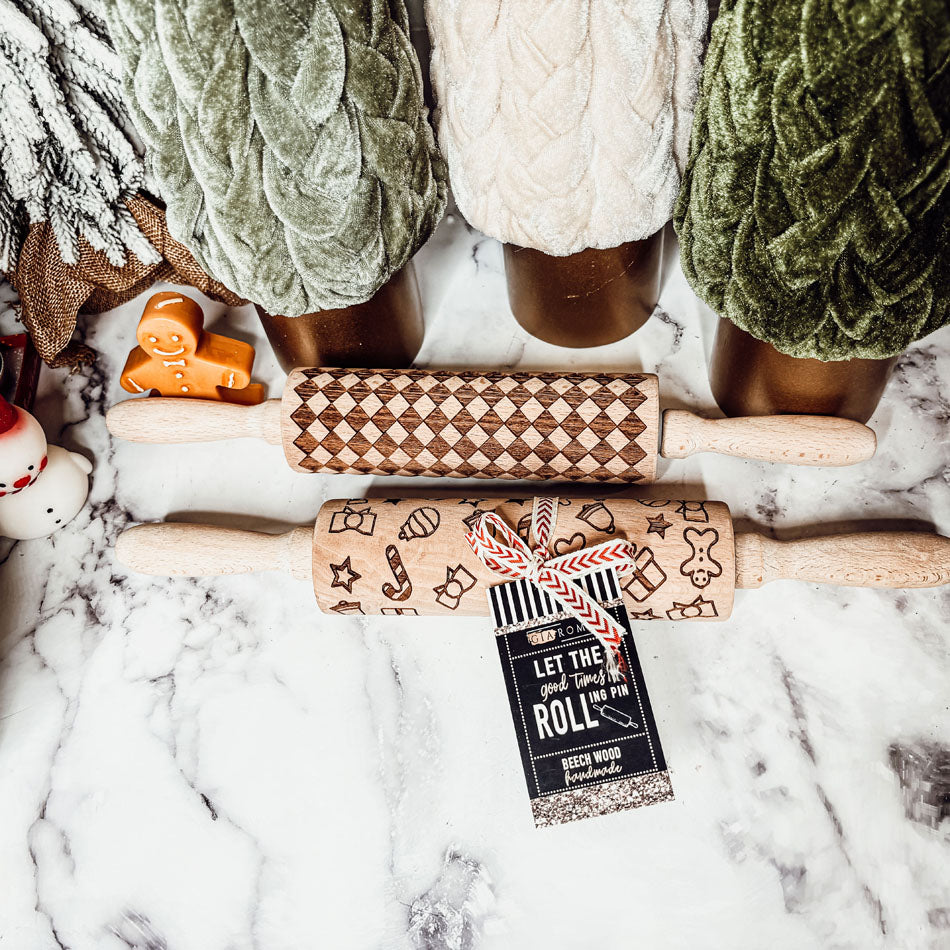 Courtly Check Engraved Rolling Pin with Cookie Cutters